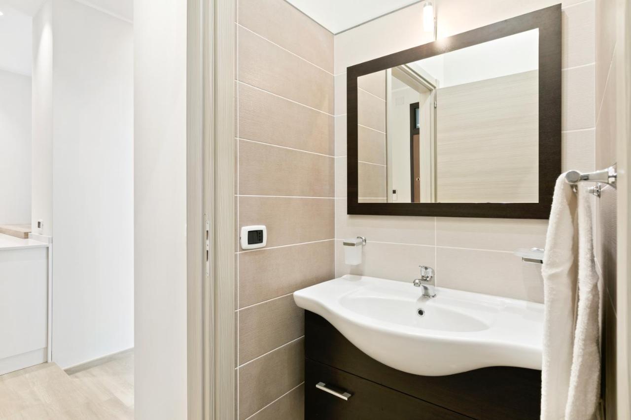 Grattacielo Ina Apartments Palermo Luaran gambar