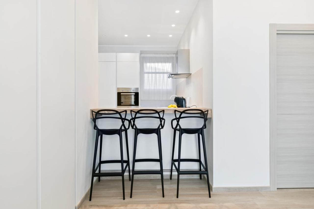 Grattacielo Ina Apartments Palermo Luaran gambar